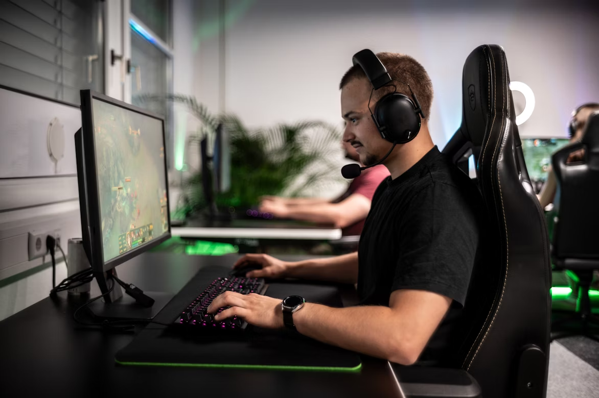 Multiplayer Game Domination