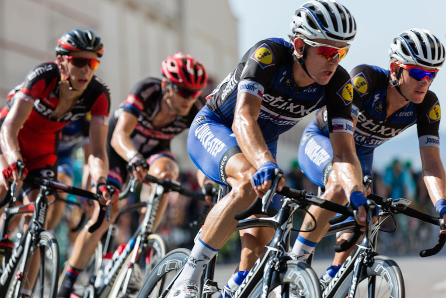 The Pros and Cons of Live Betting: A Comprehensive Look